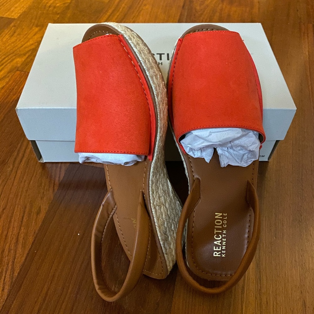 Brand new! Kenneth Cole reaction orange wedge
